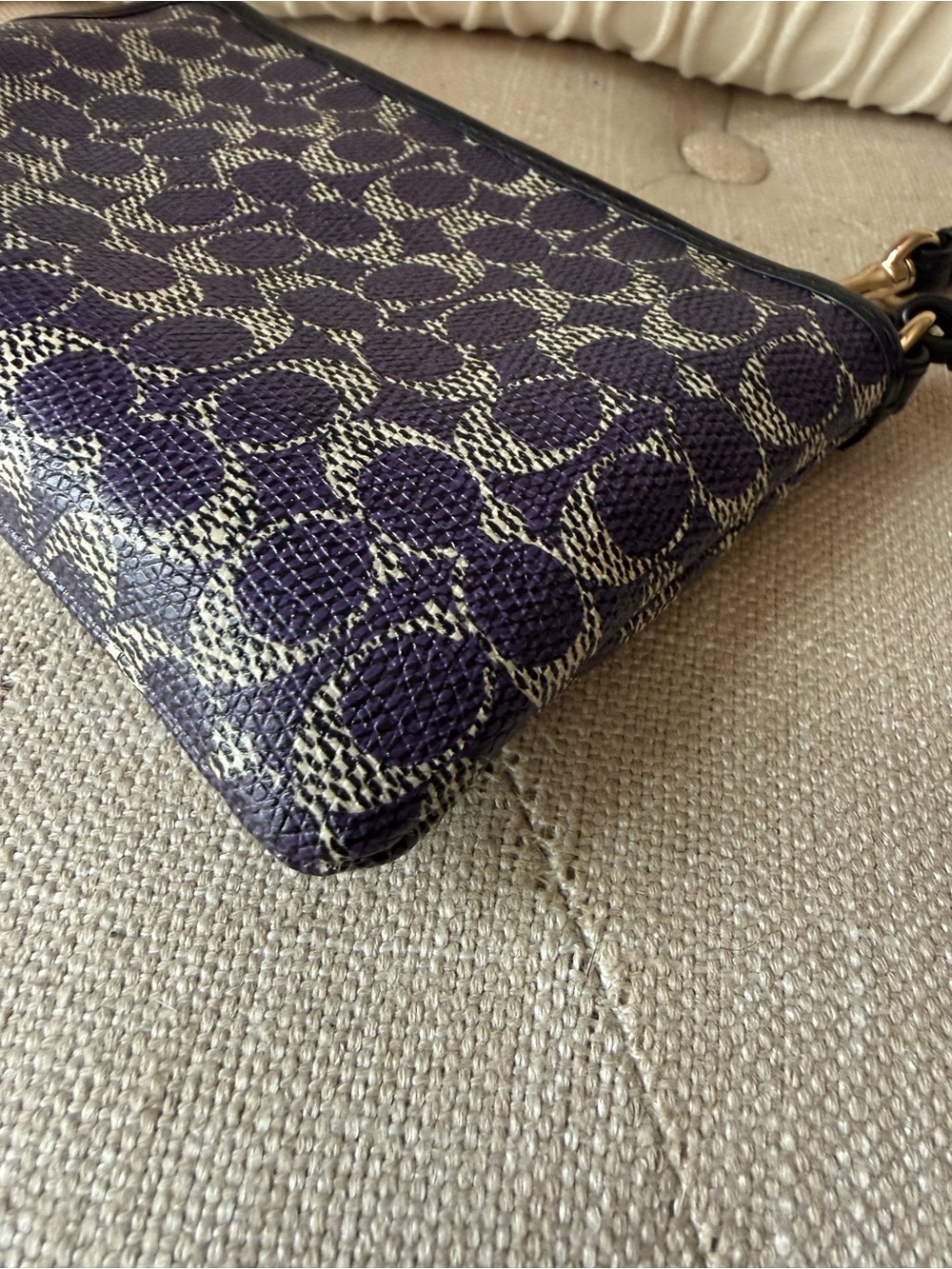 Coach Corner Zip Wristlet Signature Canvas Purple Gold Horse & Carriage - Picture 7 of 7